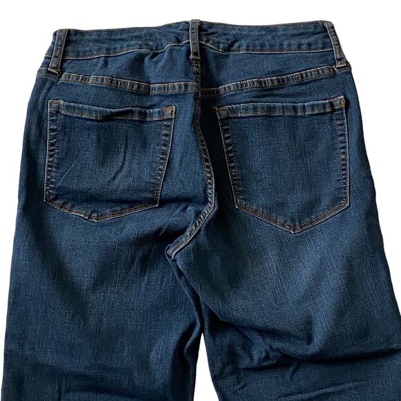 Chaps Woman's Size 6/28 Mid Rise Cop Kick Dark Wash Mid Rise Denim Jeans - Picture 4 of 8